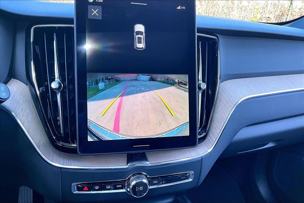 2026 Volvo XC60 B5 Core