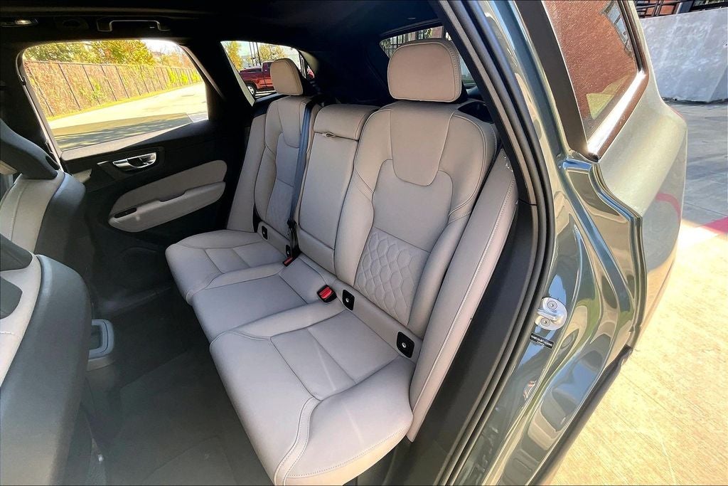 2026 Volvo XC60 B5 Core