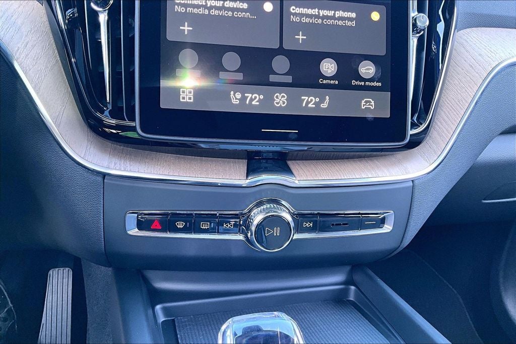 2026 Volvo XC60 B5 Core