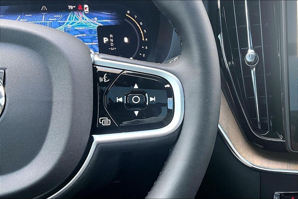2026 Volvo XC60 B5 Core