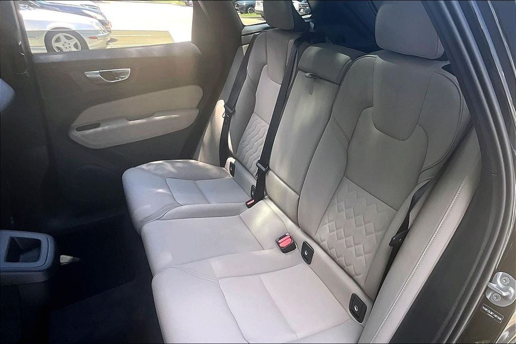 2026 Volvo XC60 B5 Core