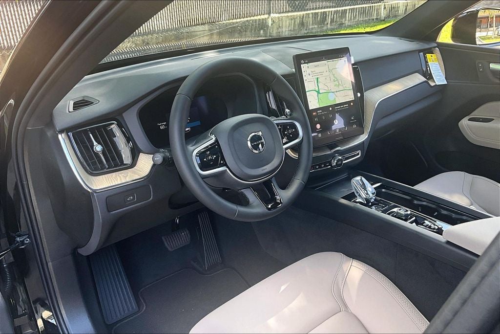 2026 Volvo XC60 B5 Core