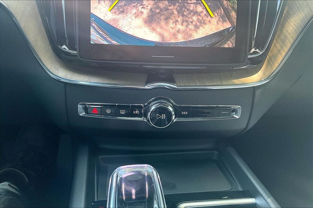 2026 Volvo XC60 B5 Core