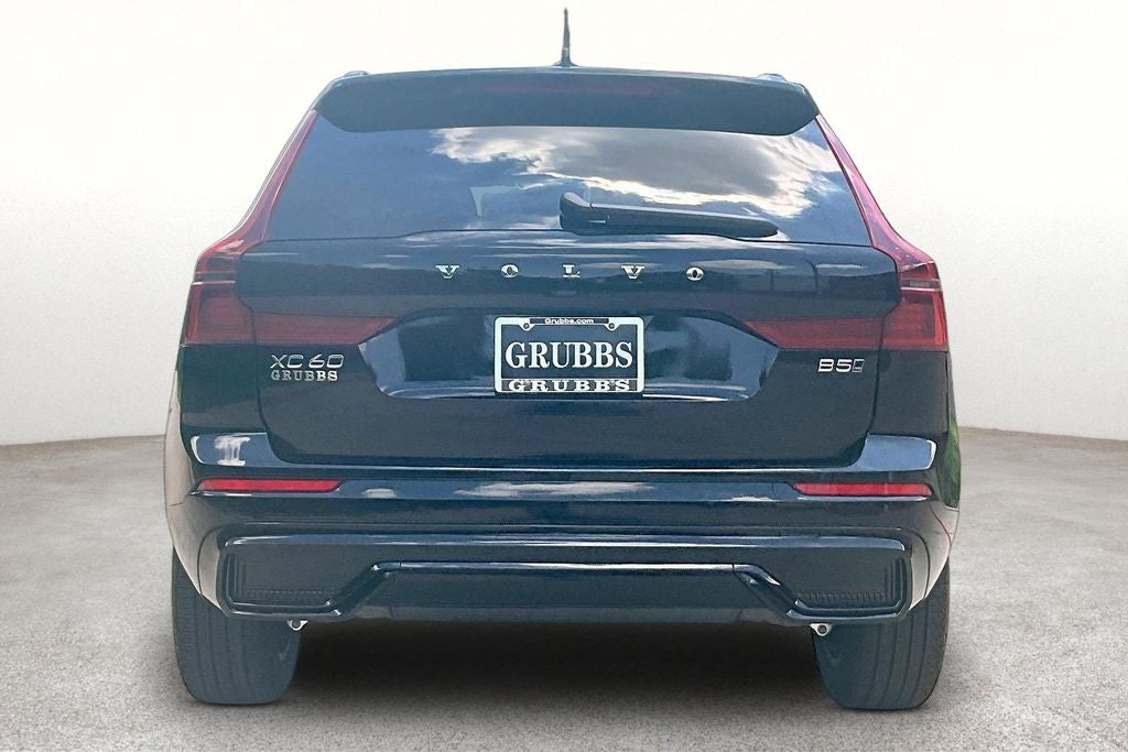 2026 Volvo XC60 B5 Core