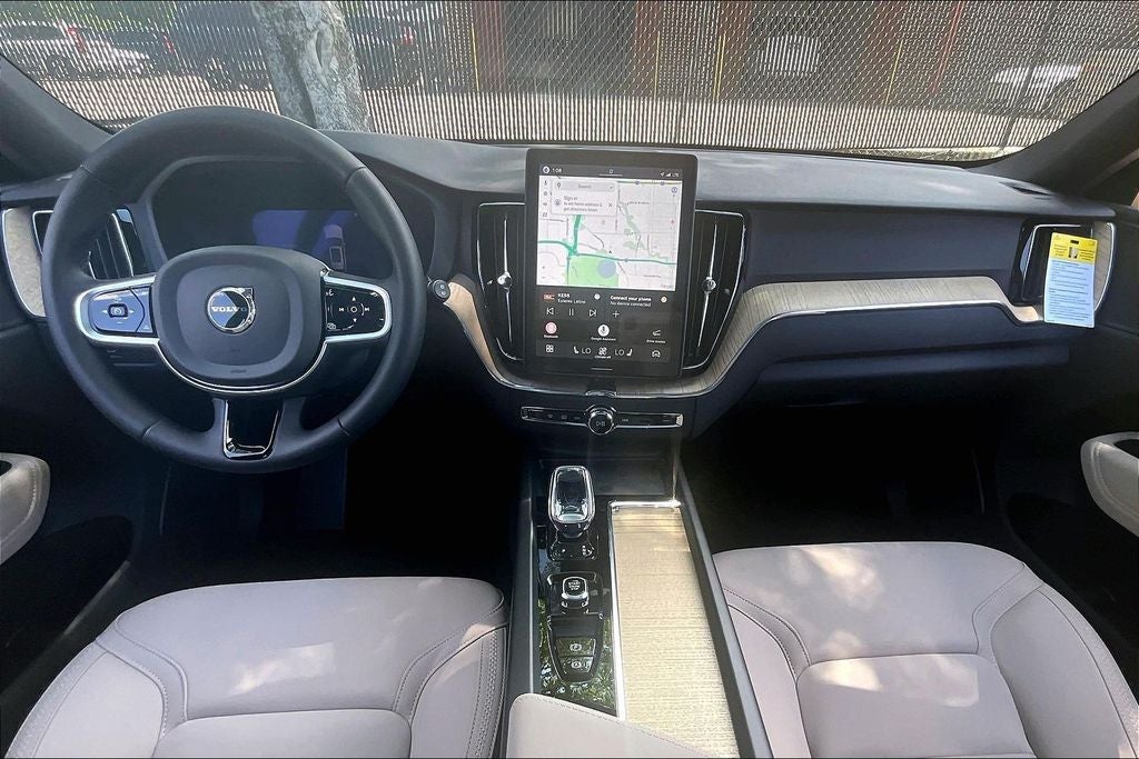 2026 Volvo XC60 B5 Core