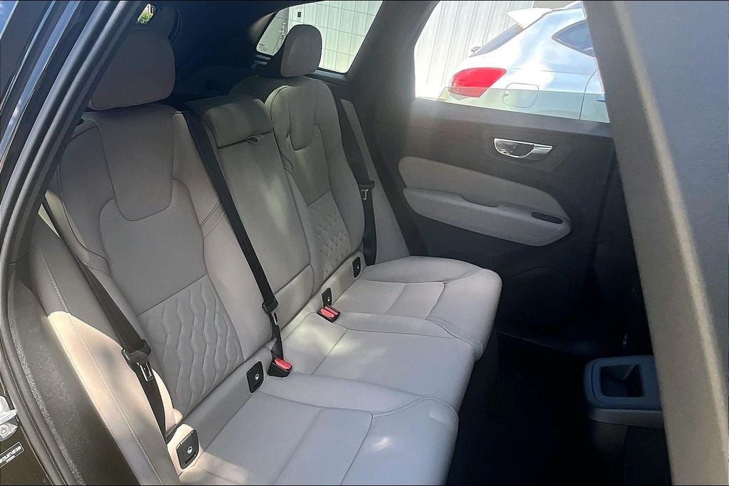 2026 Volvo XC60 B5 Core