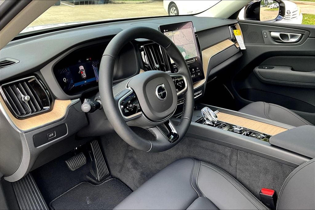 2026 Volvo XC60 B5 Core