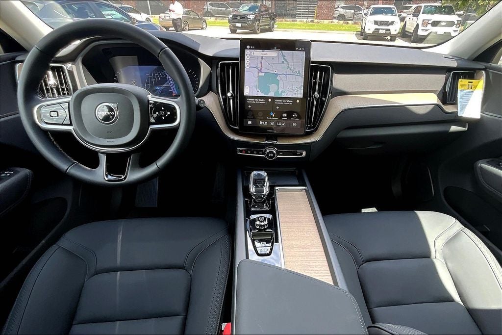 2026 Volvo XC60 B5 Core