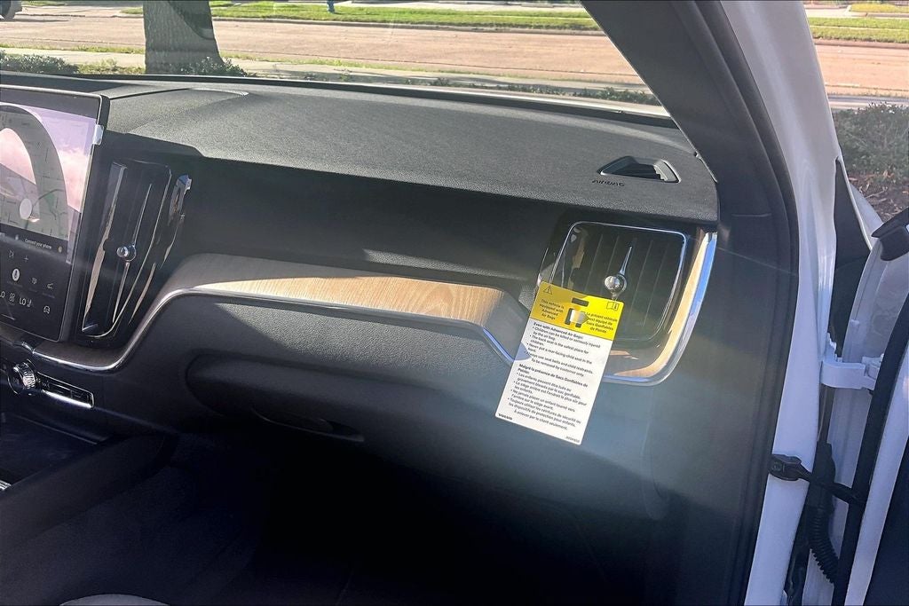 2026 Volvo XC60 B5 Core