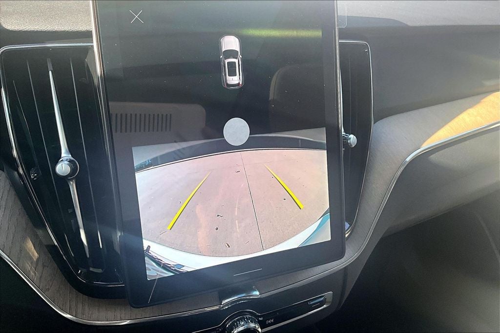 2026 Volvo XC60 B5 Core