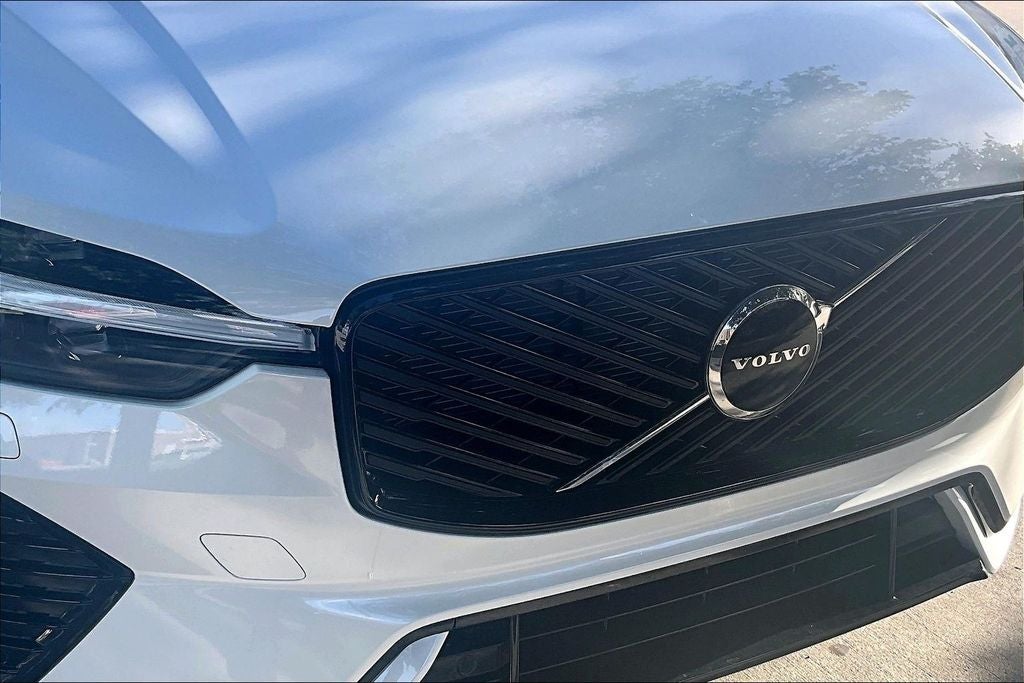 2026 Volvo XC60 B5 Core