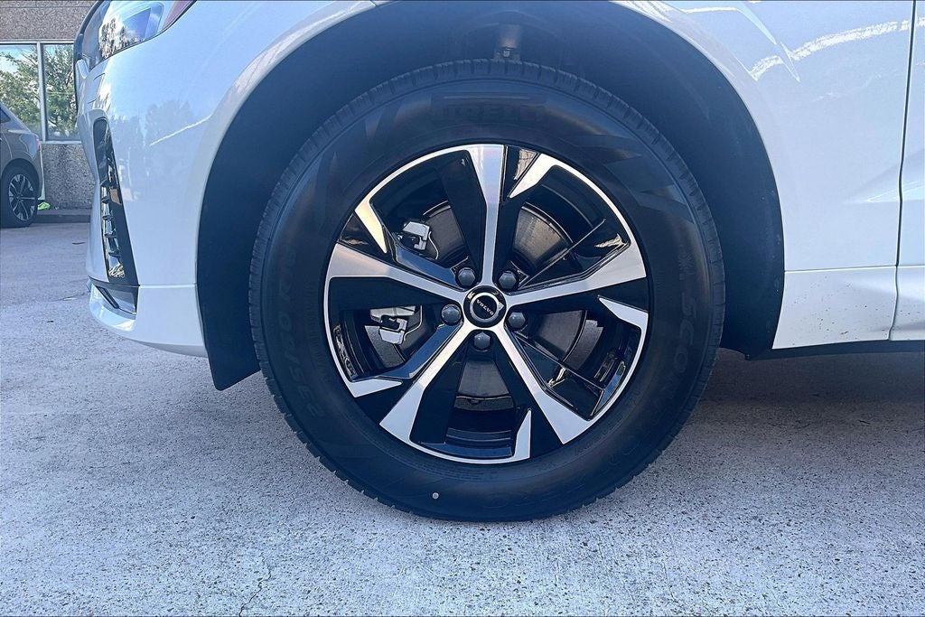 2026 Volvo XC60 B5 Core