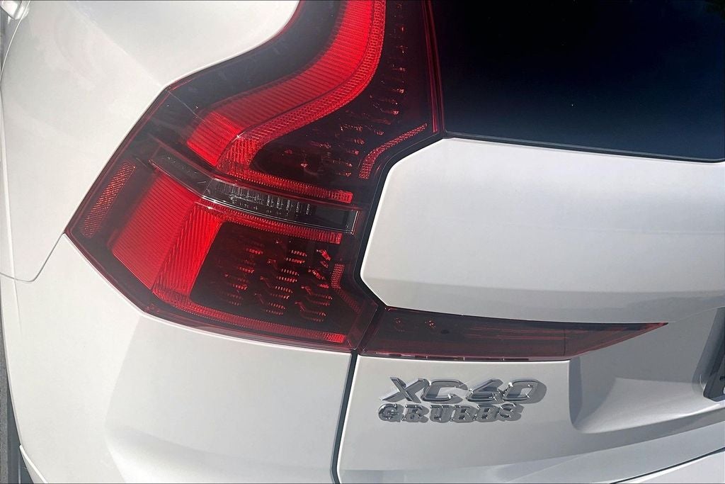 2026 Volvo XC60 B5 Core