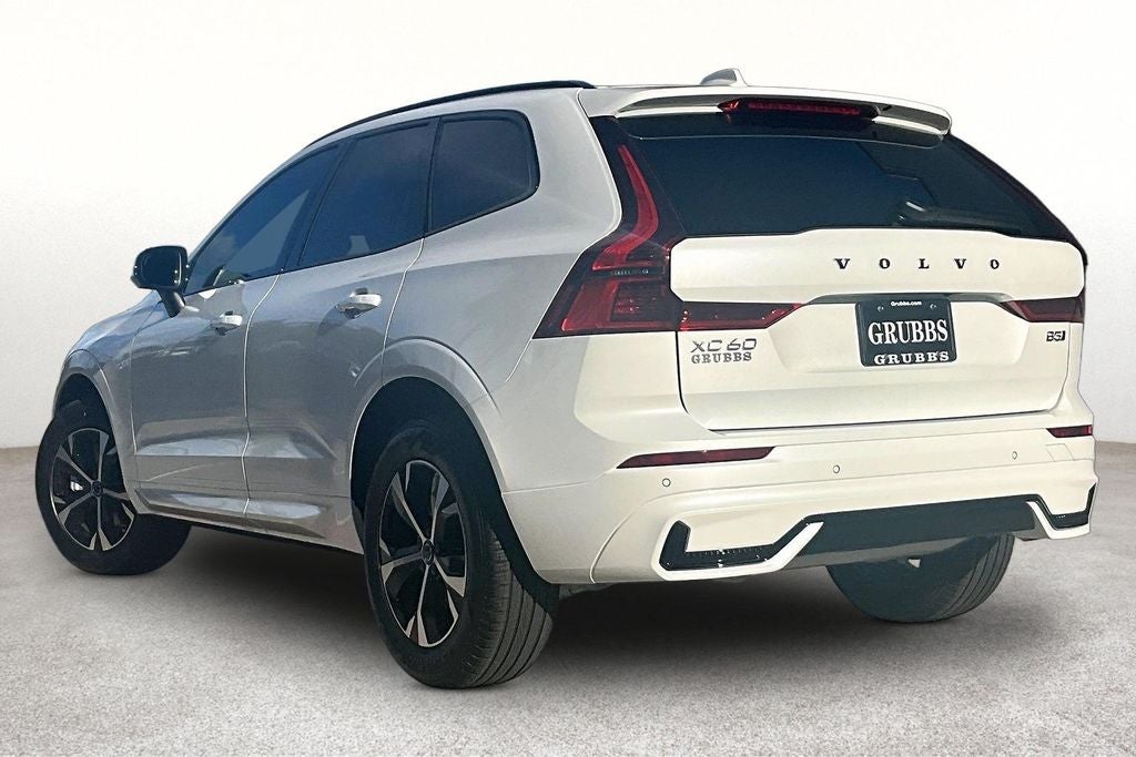 2026 Volvo XC60 B5 Core