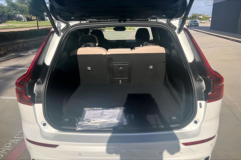 2026 Volvo XC60 B5 Core