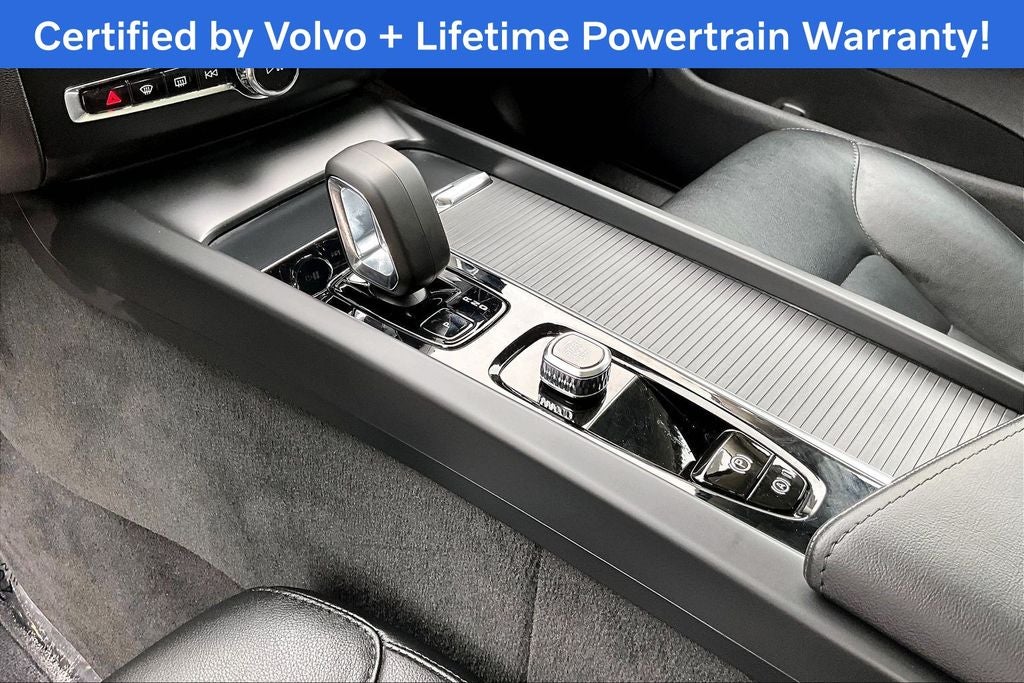 2025 Volvo XC60 B5 Core