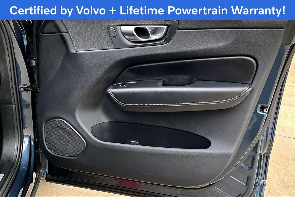 2025 Volvo XC60 B5 Core