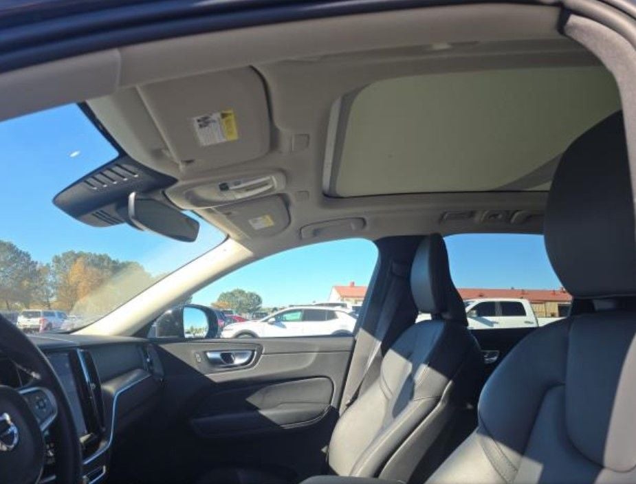 2025 Volvo XC60 B5 Core