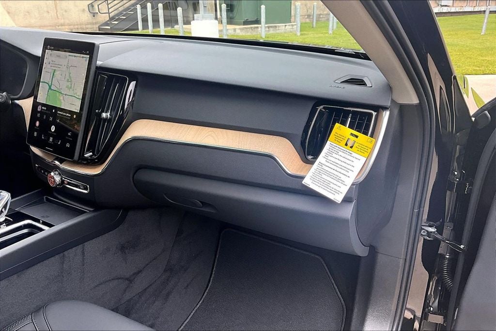 2026 Volvo XC60 B5 Core