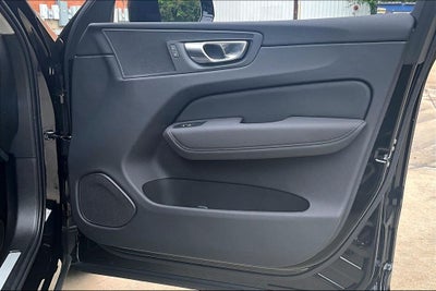2026 Volvo XC60 B5 Core