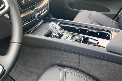 2026 Volvo XC60 B5 Core