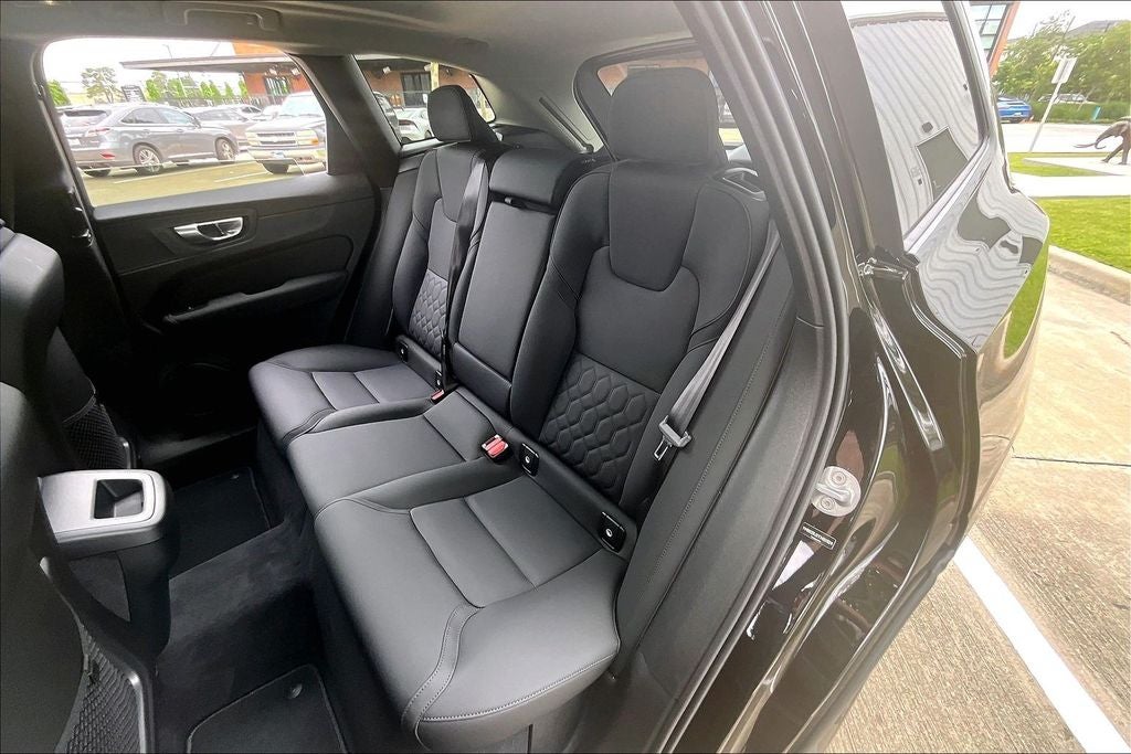 2026 Volvo XC60 B5 Core