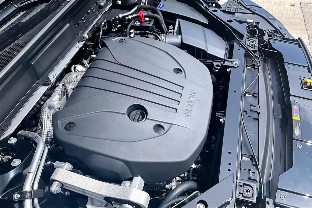 2026 Volvo XC60 B5 Core