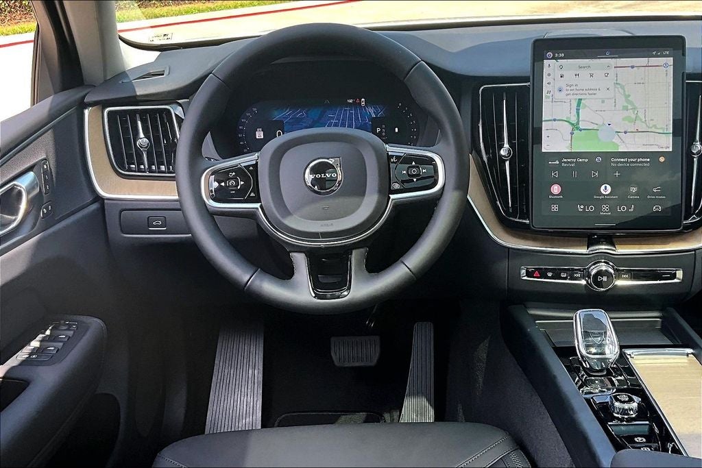 2026 Volvo XC60 B5 Core