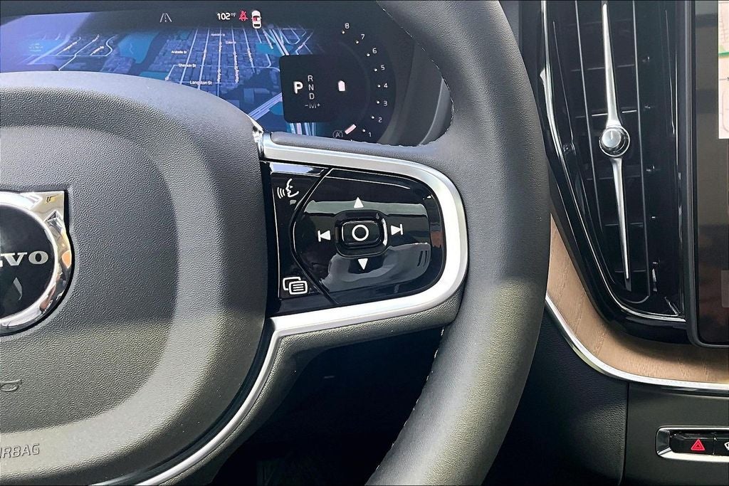 2026 Volvo XC60 B5 Core
