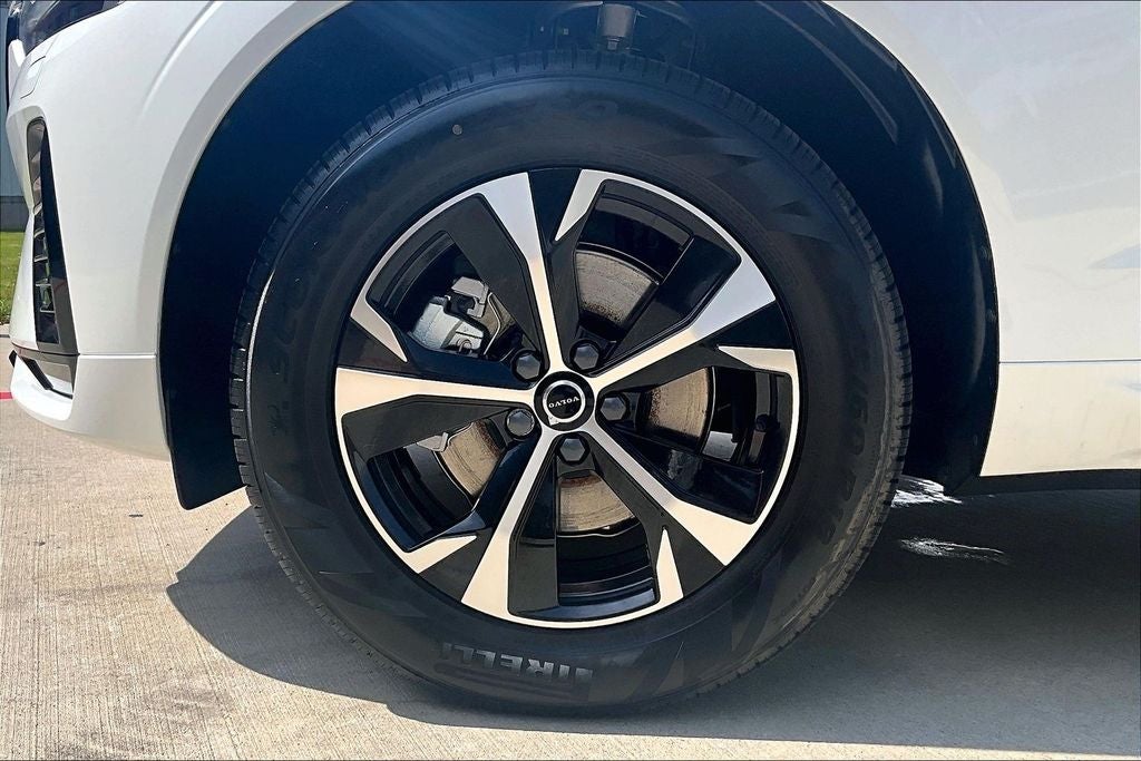 2026 Volvo XC60 B5 Core