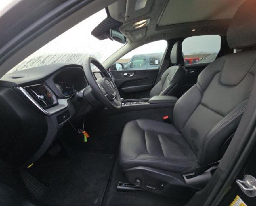 2025 Volvo XC60 B5 Core