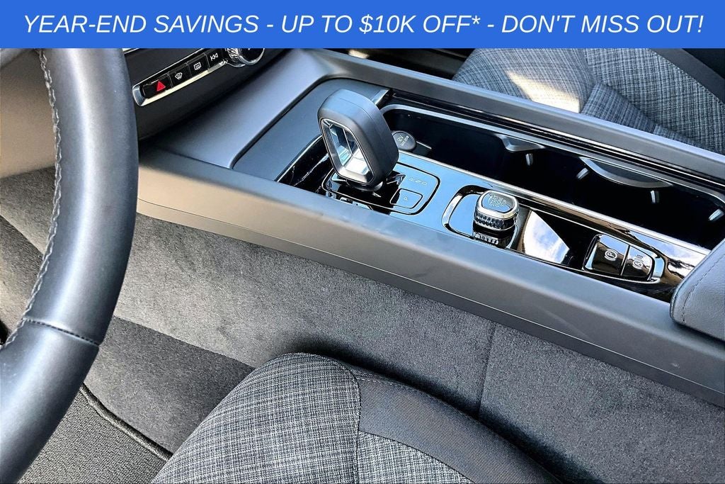 2025 Volvo XC60 B5 Core