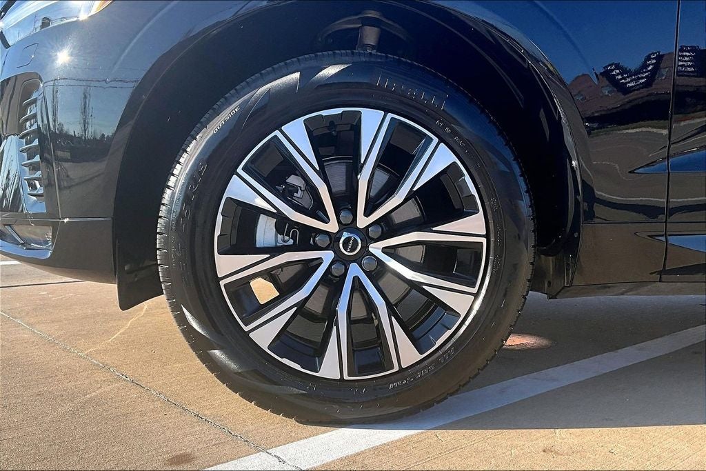 2025 Volvo XC60 B5 Core