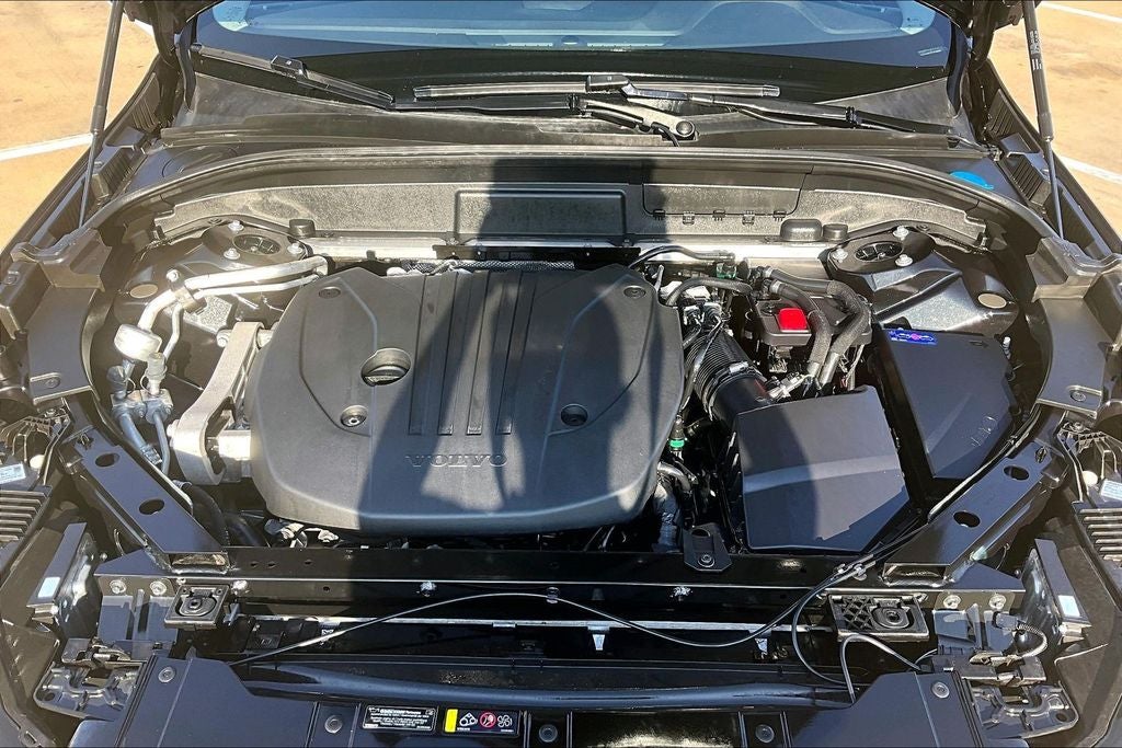 2025 Volvo XC60 B5 Core