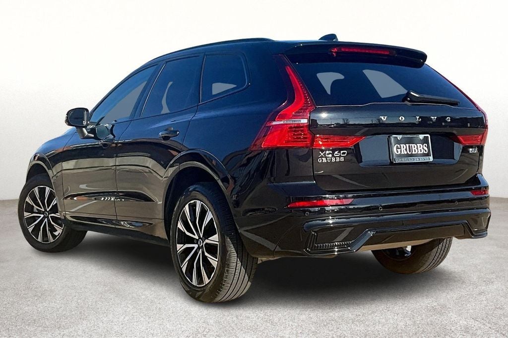 2025 Volvo XC60 B5 Core