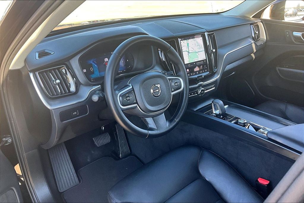 2025 Volvo XC60 B5 Core