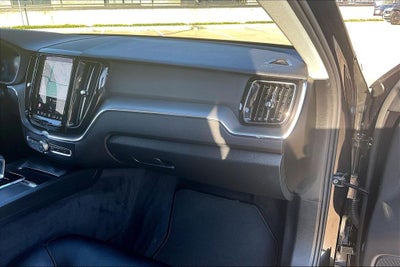 2025 Volvo XC60 B5 Core