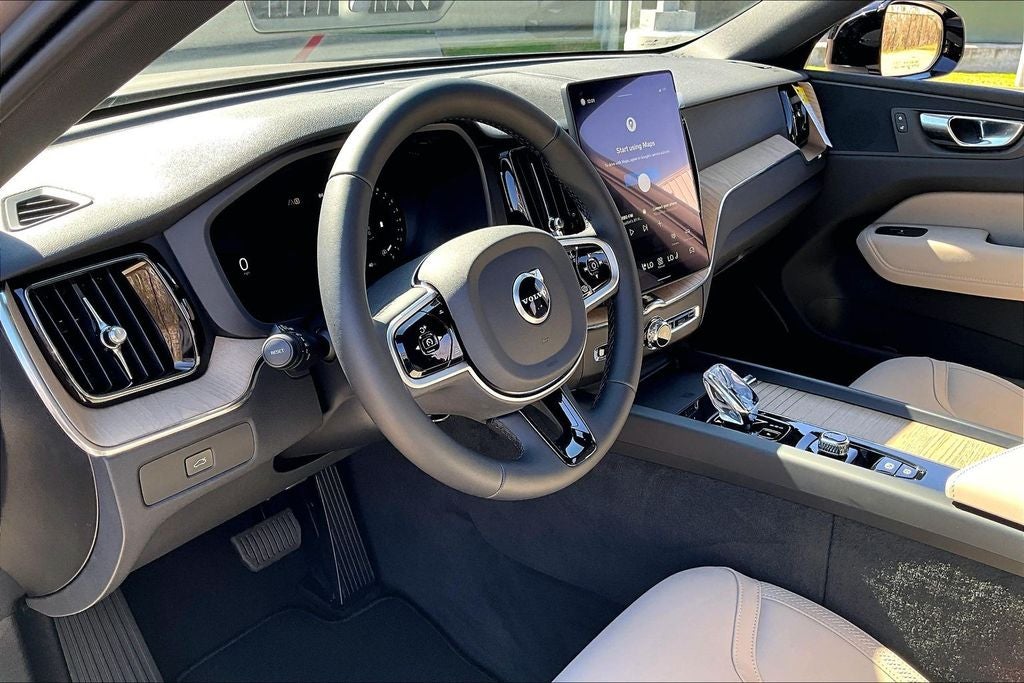 2026 Volvo XC60 B5 Core