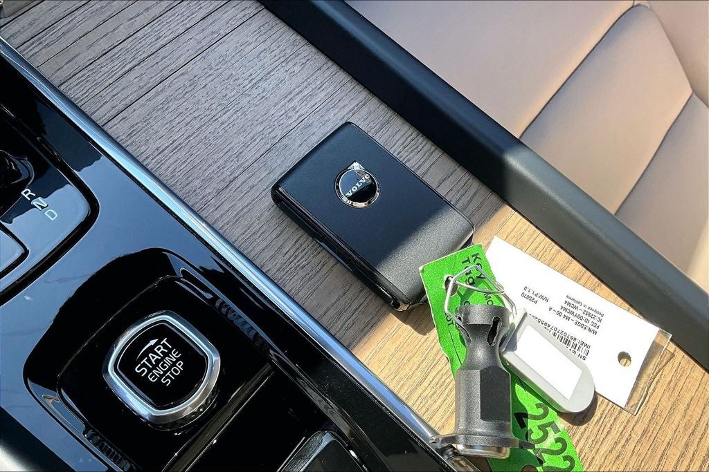 2026 Volvo XC60 B5 Core