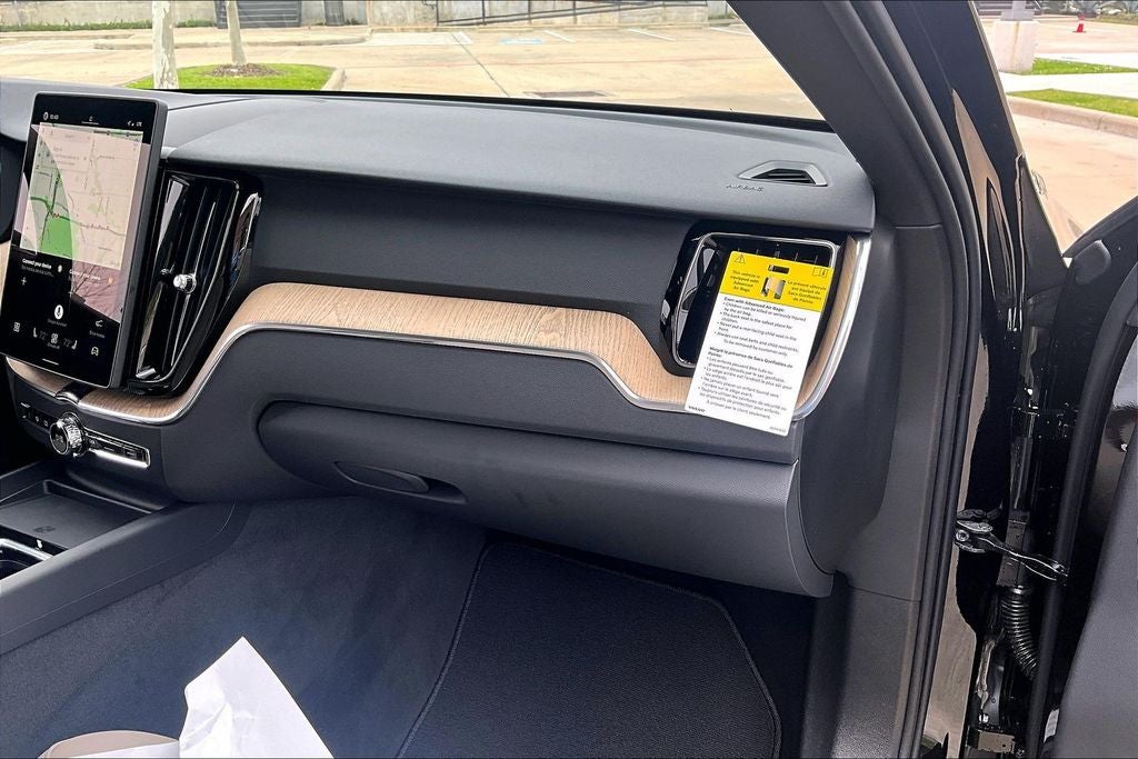 2026 Volvo XC60 B5 Core