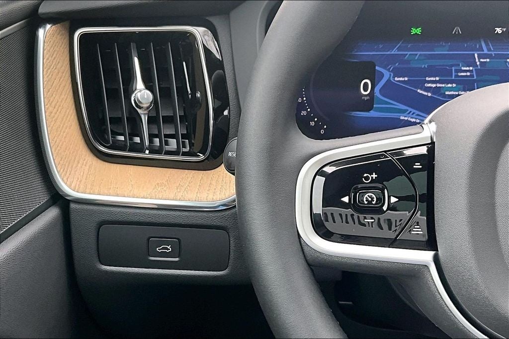 2026 Volvo XC60 B5 Core