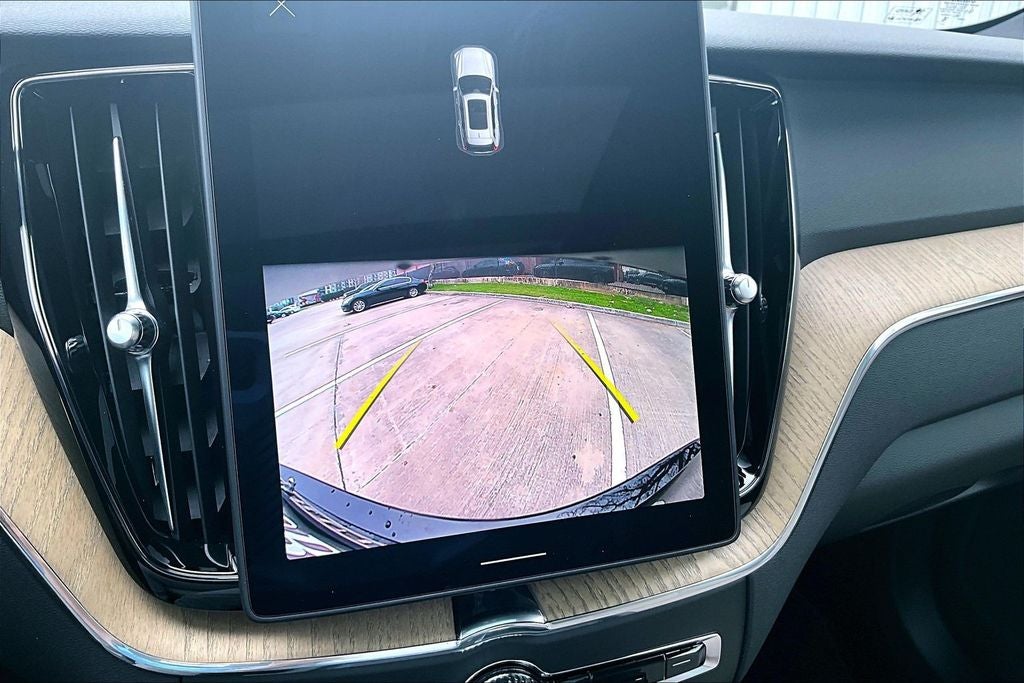 2026 Volvo XC60 B5 Core