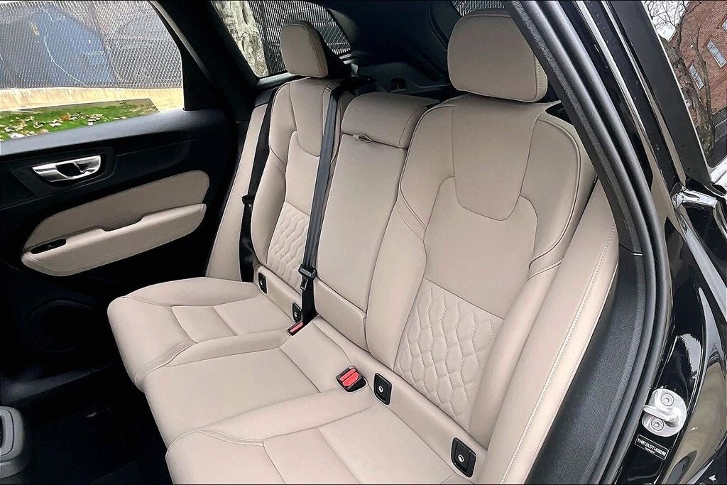 2026 Volvo XC60 B5 Core