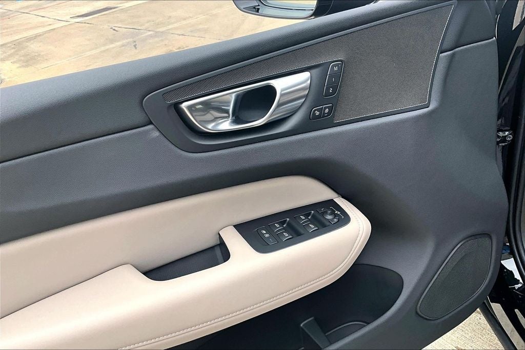 2026 Volvo XC60 B5 Core