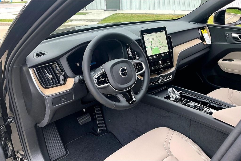 2026 Volvo XC60 B5 Core