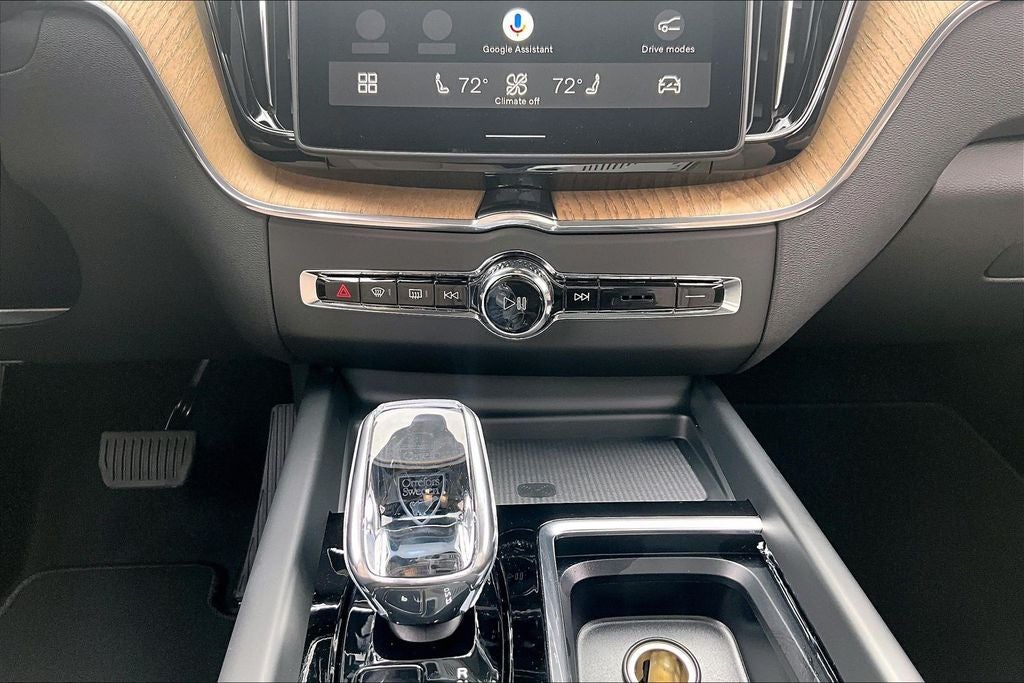 2026 Volvo XC60 B5 Core