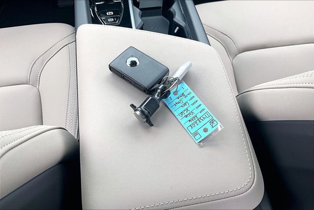 2026 Volvo XC60 B5 Core