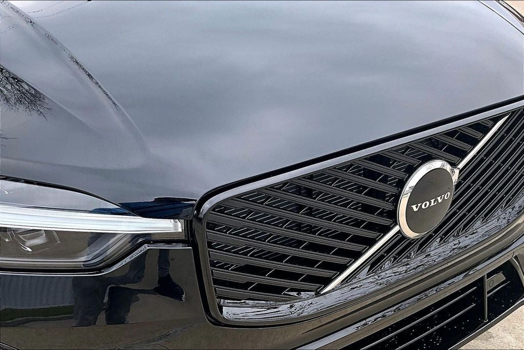 2026 Volvo XC60 B5 Core