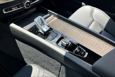 2026 Volvo XC60 B5 Core