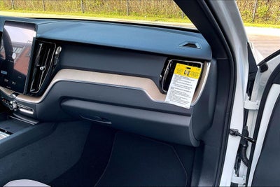 2026 Volvo XC60 B5 Core